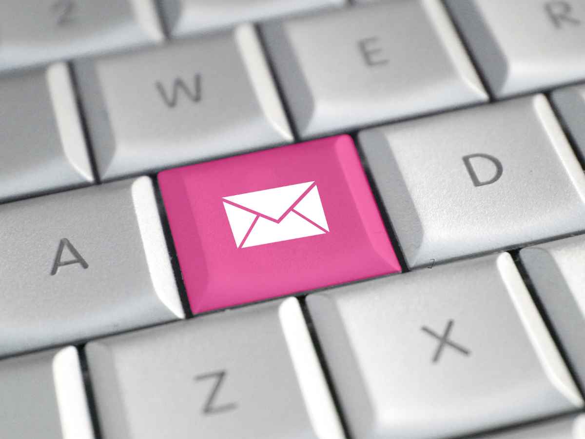 Cybercriminals Tracking Email Users’ Action & Evade spam filters 